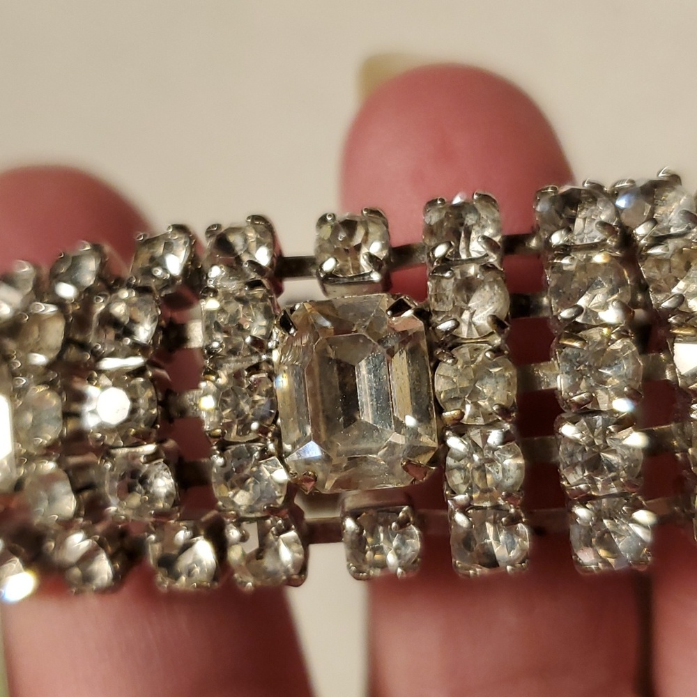 Weiss Rhinstone Bracelet - Picture 11 of 12